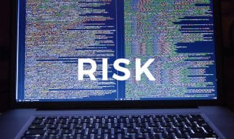 「リスク（情報セキュリティリスク）」という言葉をどのように定義していますか